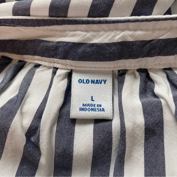 Old Navy Grey and White Quarter Button Down Notch Collar Blouse - Picture 5 of 6